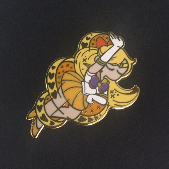π50% OFF/3+...Sailor Venus Transformation Pin - Picture 3 of 10